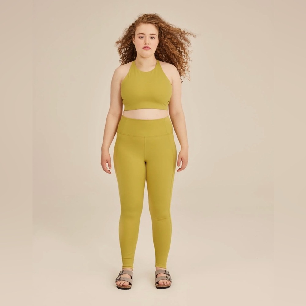 Girlfriend Collective Compression Leggings in Pear